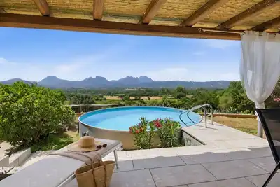 Image de Maison de vacances privée avec climatisation, piscine privée, Tv, patio, vue panoramique