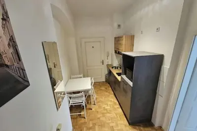 Image de L-Zentrum: Great balcony studio south of downtown