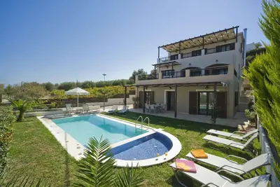 Image de Villa Orsalia - Six Chambres Villa, Couchages 11