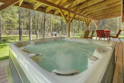 Image de Cabin near Sunriver, Hot tub, fenced yard, pets ok