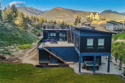 Image de New! Lake House, Private Buoy, Semi‑Private Beach/Dock, Rooftop Patios & Hot Tub
