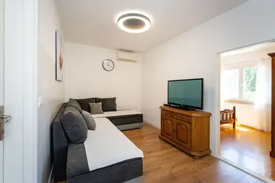 Comfort Two Bedroom Apartment (Pero)