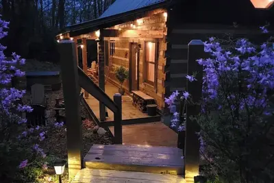 Image de Lovely private 2-bedroom cabin near river