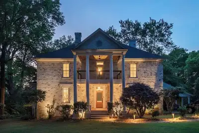 Image de Historical Modern Luxury Home, 5 Bedrooms/8 Beds