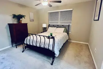 Image de Charming 3-bedroom Home in Riverview