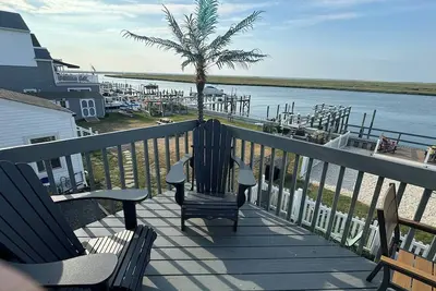 Image de Sunset-bay condo #4! -2br/1 Ba-2nd floor (no dogs)