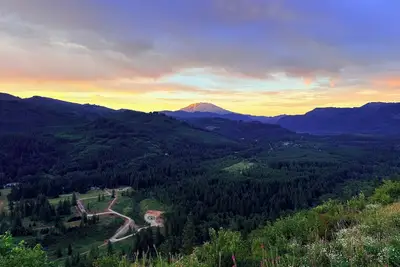 Image de Luxury Ridge Retreat, Mt. St. Helens Views, Lake Access