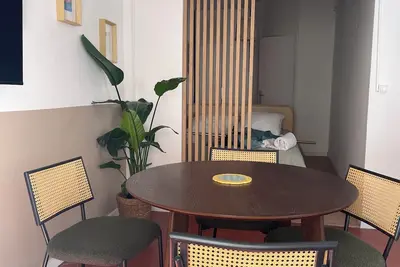 Image de A 50m du port et des plages, Appartement neuf, Clim et parking, 4 personnes.