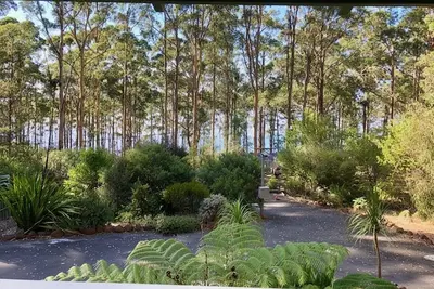 Image de Raylea Retreat - Rest and Relax surrounded by nature - fur baby friendly! !