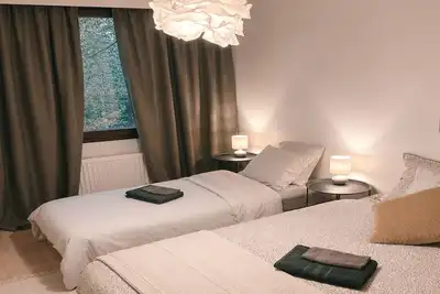 Image de Boreal Pines Suite for 1–6 Guests with Sauna, Free Parking, Balcony, and Forest Views