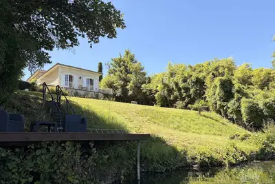 Image de Villa de charme accès rivière jardin privé 6 - 8 p