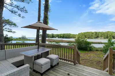 Image de Pines on Finney Creek | Peaceful waterfront oasis!
