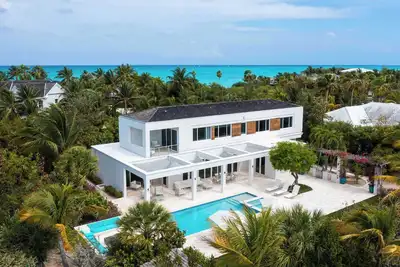 Image de Please Inquire Before Booking – Luxury Villa