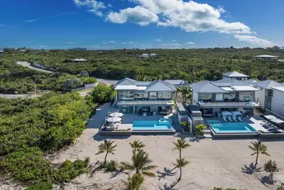 Image de Please Inquire Before Booking – Luxury Villa