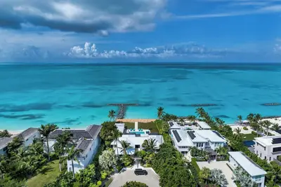 Image de Please Inquire Before Booking – Luxury Villa