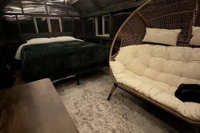 Image de 5 Glamping Cottages & Room for Tents! Close to Golf, Casino, & Lake Michigan