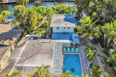 Image de Salt & Palm - Boutqiue Waterfront Villa