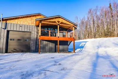 Image de Lakeview Loft : Beautiful 1-bedroom apartment in Palmer perfect for your getaway
