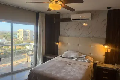 Image de Luxury Apartment 40 m from the Beach and Bike Path
