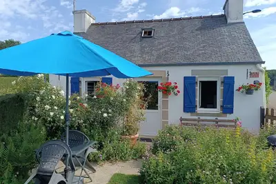 Image de Petit gîte cosy avec cheminée et jardin clos, Monts d'Arrée, à 30 min de la mer