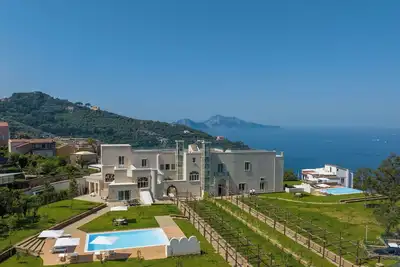 Image de Villa à Massa Lubrense avec 10 chambres à coucher, 20 couchages