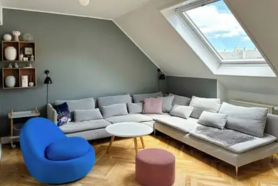 Image de Appartement lumineux et spacieux avec un beau balcon