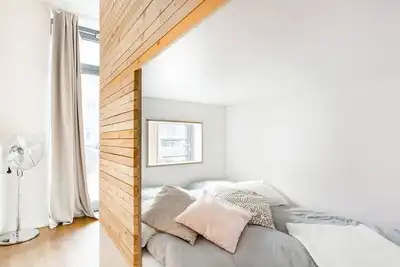 Image de Design-Conscious Apartment in the Heart of Berlin