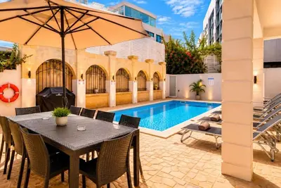 Image de Stunning villa w Private pool|Tt table|Sleeps 14