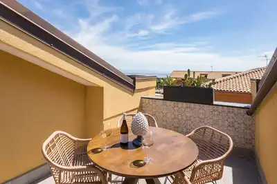 Image de Appartement « The Zest, Sicile » avec vue sur mer, Wi-Fi et climatisation
