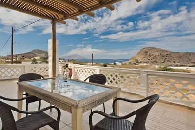 Image de Appartement 'Ambeli House Arkasa' avec balcon et vue sur la mer