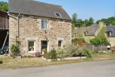 Image de Gîte de vacances « Charmant Cottage 4 Personnes » avec terrasse privée et Wi-Fi