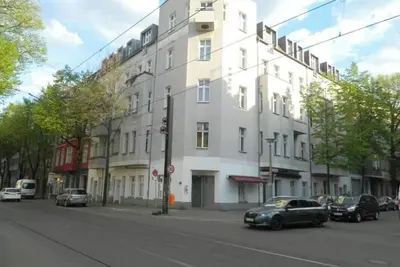 Image de Modern 170 m² Loft with Sunny Terrace & Free Parking Near Alexanderplatz