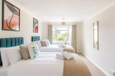 Image de Sea View Apartment with Parking in Great Location