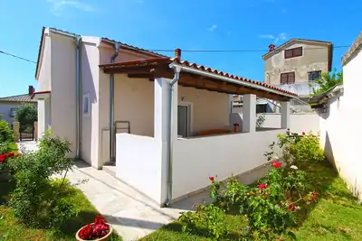 Image de House 2444/252416 (Istria - Stinjan), 1250m from the beach