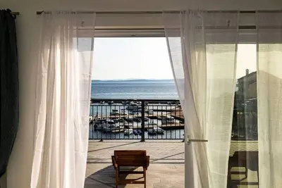 Image de Appartement de trois chambres avec bain à remous Petrcane, Zadar (A-27511-a)