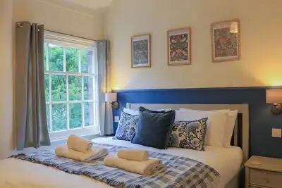 Image de Résidence-de Luxe-Salle de bain privée-Sleeps 8 | Whole House