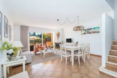 Image de Jardins da Meia Praia: Villa | Pool | Family