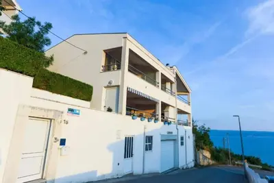 Image de Two Bedroom Apartment with Balcony and Sea View