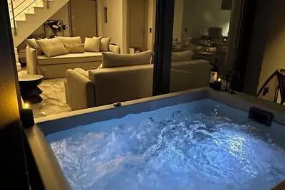 Image de Artion jacuzzi Villa Nikiti a 3-bedroom apartment with jaccuzi in charmingNikiti