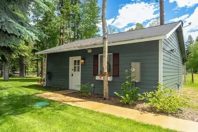 Image de New Listing | Cozy Swan River Cottage | Fire Pit | Dog Friendly | Bigfork, Mt