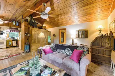 Image de Cozy Little Cabin, a Slice of Heaven!