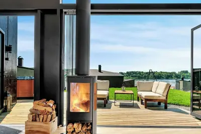 Image de Luxe moderne et vue sur la Glomma à Oppaker