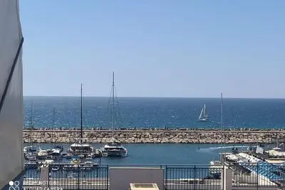 Image de Luxury Stunning 2br Marina Apt with Sea View