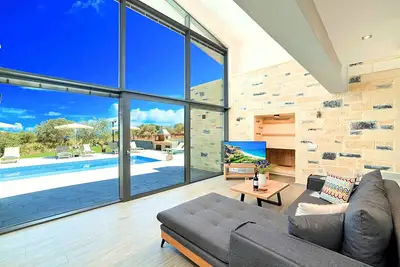 Image de Moonlight Maxima Villa 2 Heated Pools 30 guests