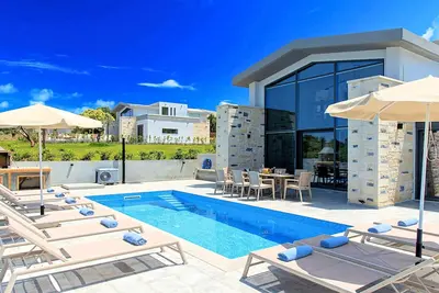 Image de Moonlight Grand Villa 3 Heated Pools 45 guests