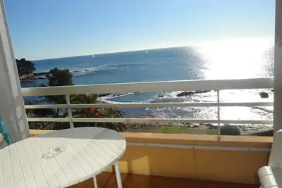 Image de Appartement pieds dans l'eau 2 à 4 personnes