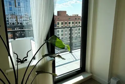 Image de Spacious Sunny Quiet 3br 2ba Penthouse New Modern Elevator Apt With A Balcony