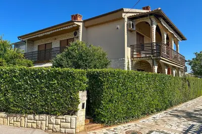 Image de 2 bedroom stunning apartment in Pomer