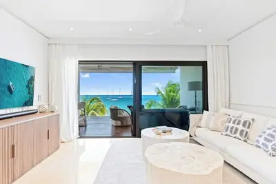 Image de Breathtaking Beachfront Suite in Simpson Bay
