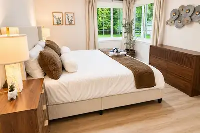 Image de Modern Ranch · 3 Kings · 4 min Tpc River Highlands. Golf Retreat
